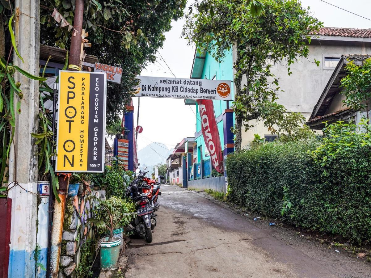 Oyo Homes 90917 Eco Tourism Geopark Padalarang Homestay Syariah Bandung Exterior foto