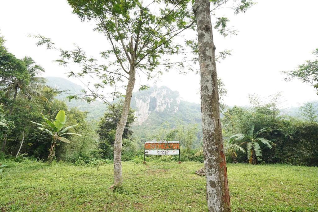 Oyo Homes 90917 Eco Tourism Geopark Padalarang Homestay Syariah Bandung Exterior foto